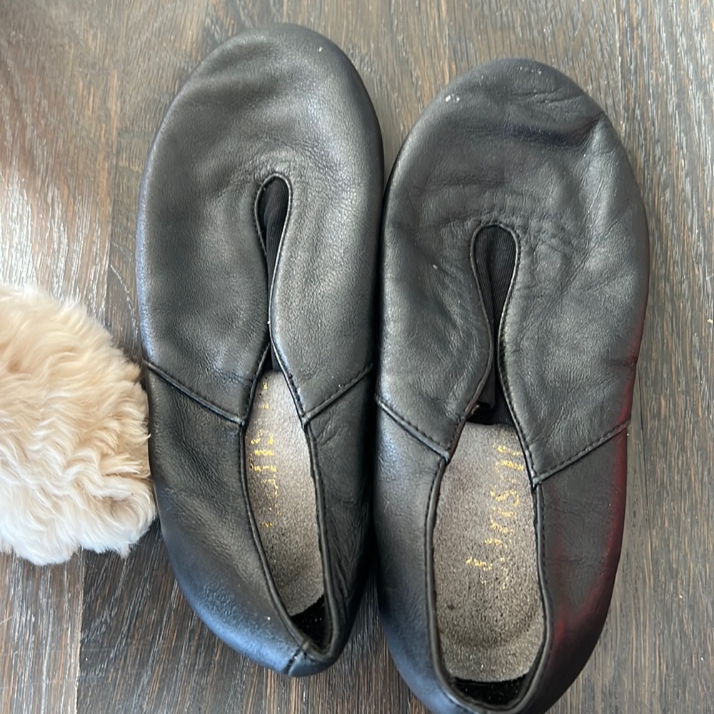 Danshuz size 1 black jazz shoes